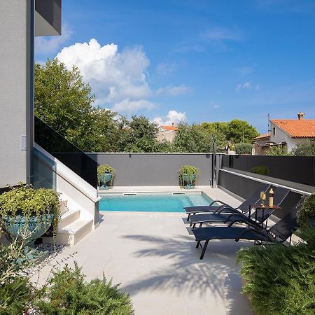 Apartments Sara II Ližnjan エクステリア 写真